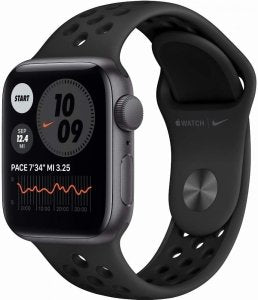 Apple Watch Nike SE [GPS, inkl. Sportarmband anthrazit/schwarz] 40mm Aluminiumgehäuse spacegrau – Refurbished – Produktansicht